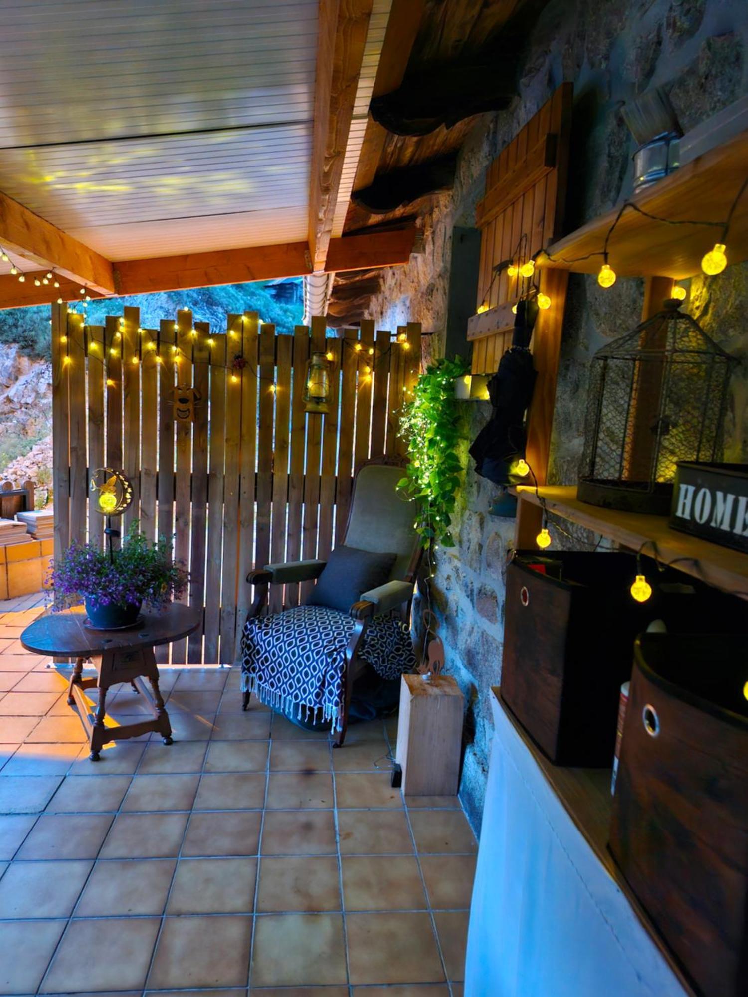 La Cabane Des Lucioles Saint-Julien-Boutieres Dış mekan fotoğraf