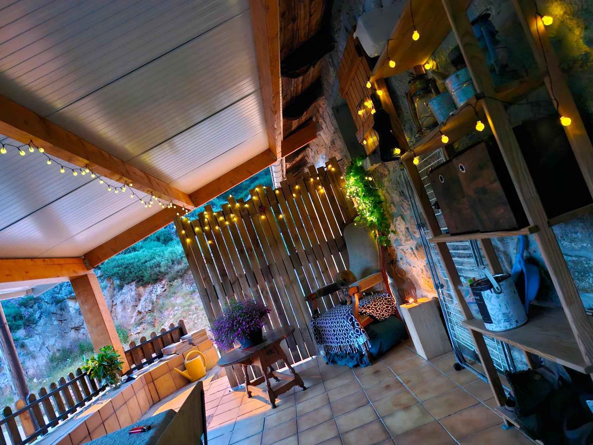 La Cabane Des Lucioles Saint-Julien-Boutieres Dış mekan fotoğraf